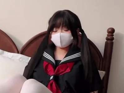 糖心Vlog.调教爆操女儿同学肉穴下药迷奸淫水横流-小欣奈