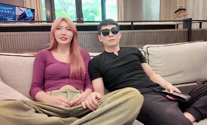 大象传媒.DY-023.约前女友到家里聊天情不自禁又擦出火花在各个地方不停做爱