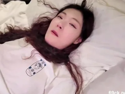 害羞女友初嚐淫乱游戏-乔乔