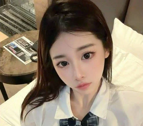 与包养的女大学生摩铁激战-洁妮