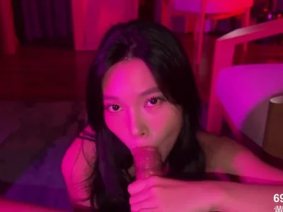 夜半魅魔爬上床猛骑潮吹喷满地板最后把精液一口吞下-Miuzxc