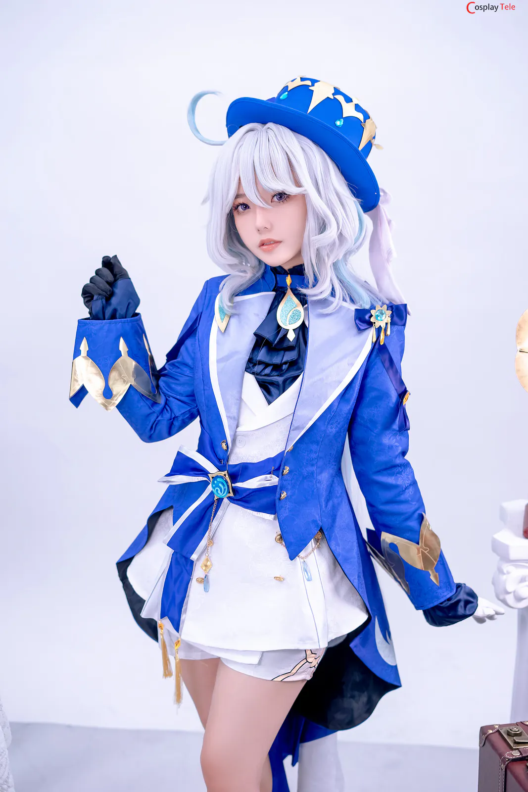 Messie Huang cosplay Furina Genshin Impact (3)