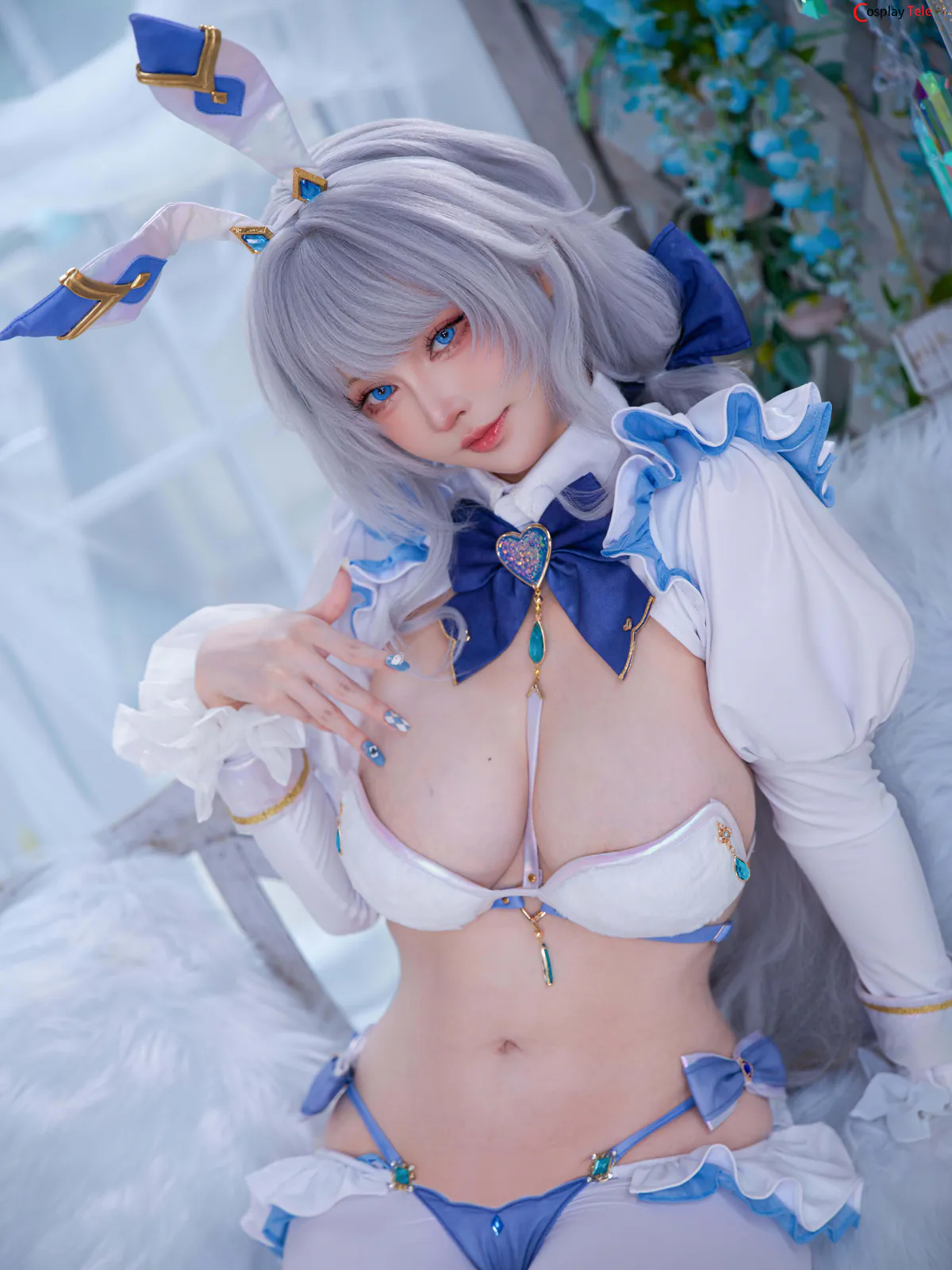 Machi Reverse Bunny (1)